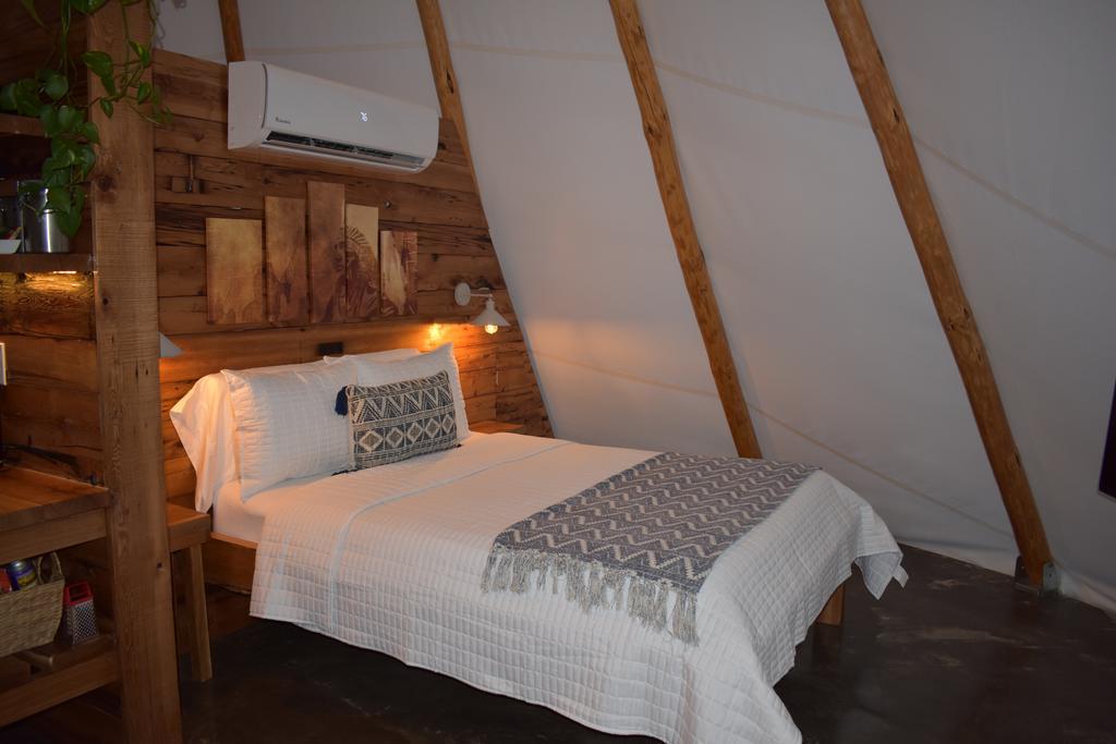 Shining Star Glamping Tipi Hotel Farmville Kültér fotó